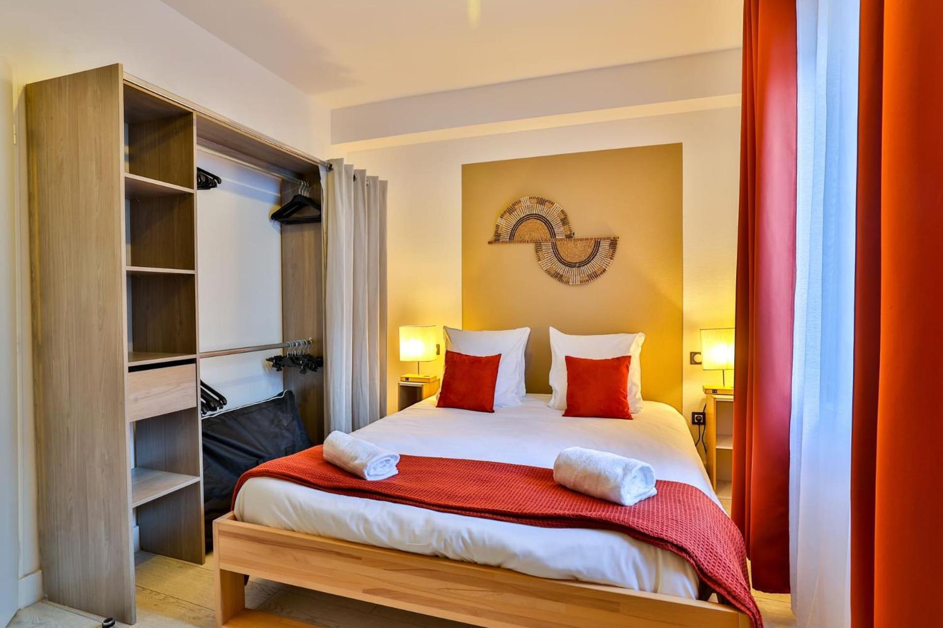 Le Lucien Eco-Appart'Hotel - Angouleme - Centre - Wifi - Parking Prive - Classe 4 Etoiles Exterior photo